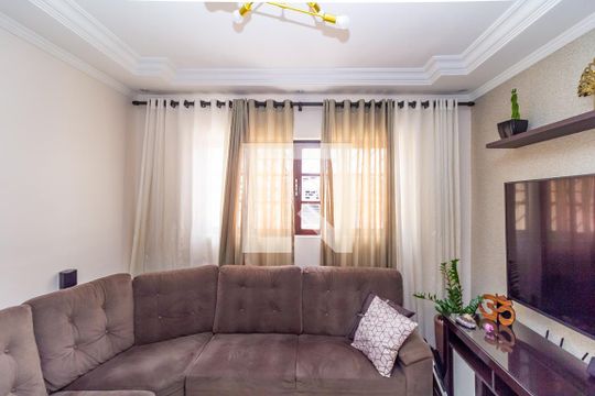Casa à venda com 3 quartos, 169m² em Vila Ivg, São Paulo