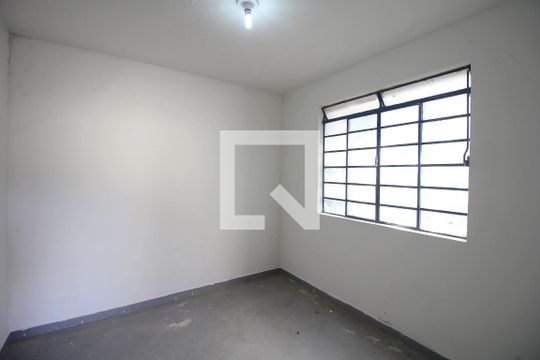 Quarto de serviço de casa à venda com 4 quartos, 445m² em Santa Efigênia, Belo Horizonte