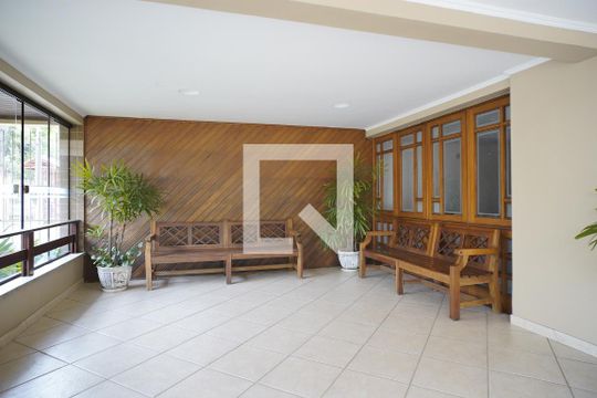 Hall de entrada de apartamento à venda com 3 quartos, 105m² em Cristo Redentor, Porto Alegre