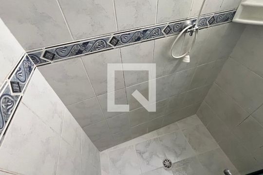 Banheiro de apartamento para alugar com 2 quartos, 90m² em Sumaré, São Paulo