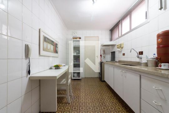 Cozinha de apartamento à venda com 3 quartos, 93m² em Pinheiros, São Paulo