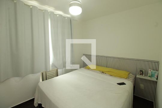 Quarto 1 de apartamento para alugar com 2 quartos, 43m² em Engenheiro Leal, Rio de Janeiro