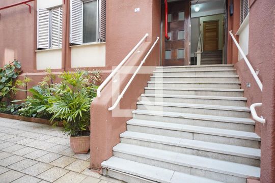 Fachada do bloco de apartamento à venda com 1 quarto, 40m² em Petrópolis, Porto Alegre