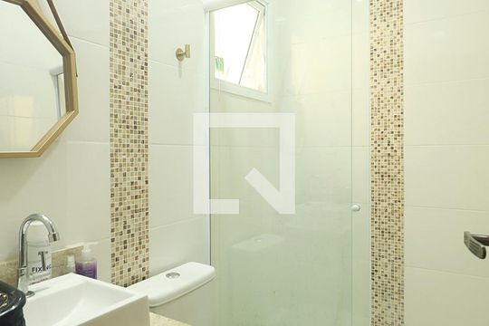 Suíte 1 - Banheiro do Quarto 1 de casa de condomínio à venda com 2 quartos, 120m² em Vila Príncipe de Gales, Santo André