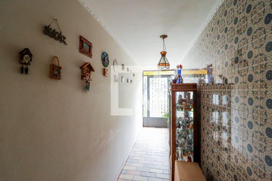 Corredor de casa à venda com 3 quartos, 203m² em Santa Teresinha, São Paulo
