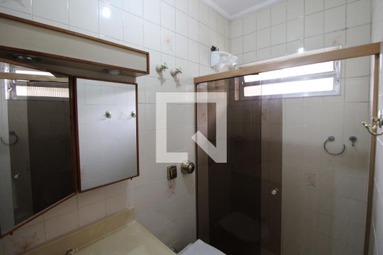 Banheiro 2 de casa à venda com 5 quartos, 210m² em Jardim São Paulo(zona Norte), São Paulo