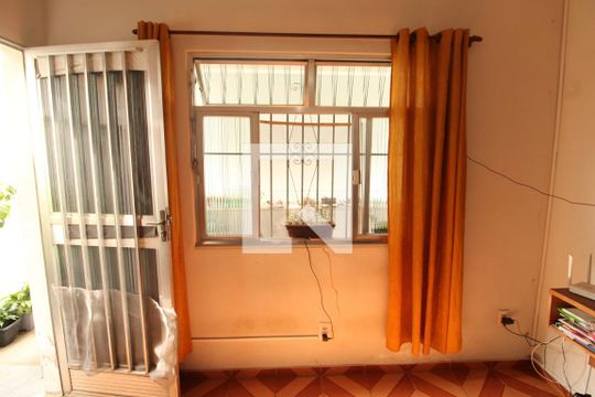 Sala 2 de casa à venda com 4 quartos, 300m² em Vila da Penha, Rio de Janeiro
