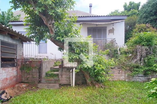 Quintal de casa à venda com 3 quartos, 450m² em Guarani, Novo Hamburgo
