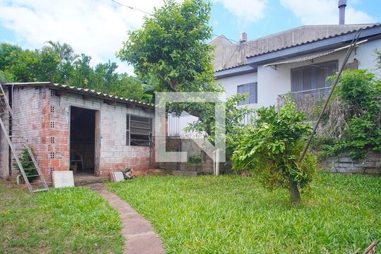 Quintal de casa à venda com 3 quartos, 450m² em Guarani, Novo Hamburgo