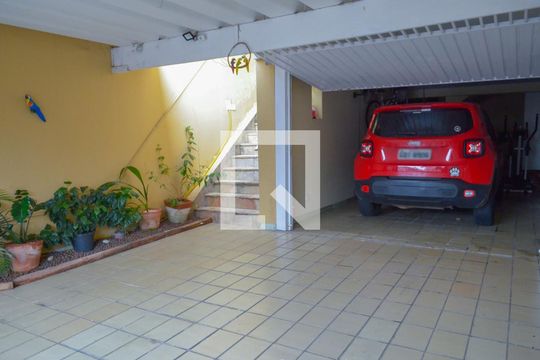 Garagem de casa à venda com 2 quartos, 190m² em Jardim Bonfiglioli, São Paulo