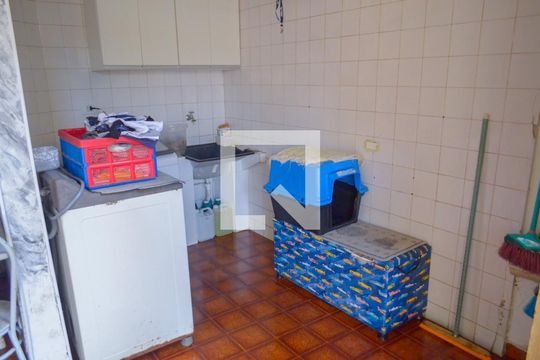 Lavanderia de casa à venda com 2 quartos, 190m² em Jardim Bonfiglioli, São Paulo