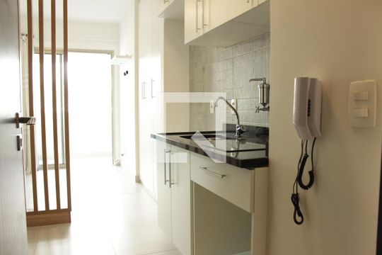 Kitnet/Studio à venda com 1 quarto, 24m² em Vila Madalena, São Paulo