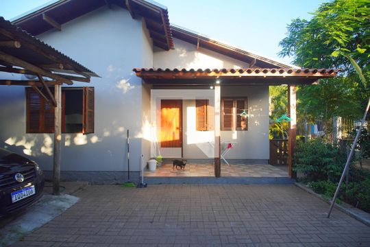 fachada de casa à venda com 4 quartos, 150m² em Campestre, São Leopoldo