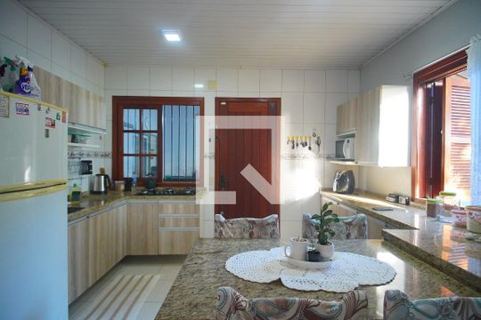 Cozinha de casa à venda com 4 quartos, 150m² em Campestre, São Leopoldo
