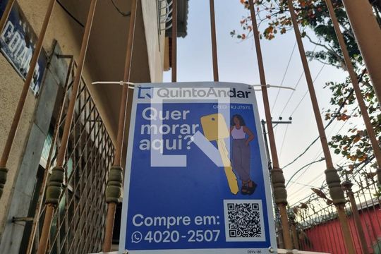 Fachada Placa de apartamento à venda com 2 quartos, 73m² em Andaraí, Rio de Janeiro