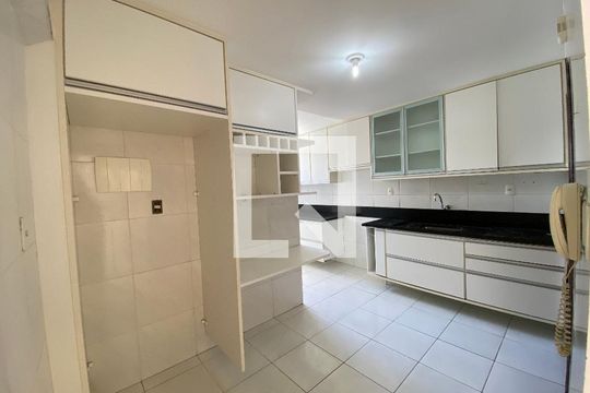 Cozinha de apartamento para alugar com 3 quartos, 134m² em Pituba, Salvador