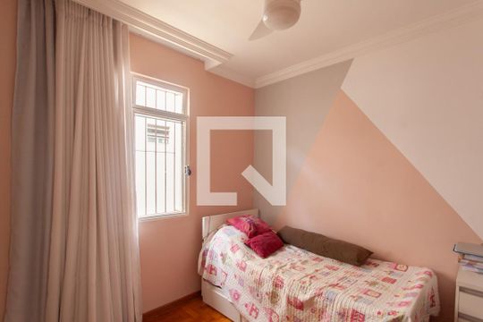 Quarto 2 de casa à venda com 3 quartos, 126m² em Ouro Preto, Belo Horizonte