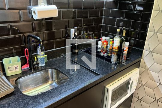 Cozinha de kitnet/studio à venda com 1 quarto, 33m² em Indianópolis, São Paulo