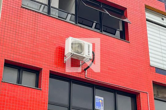 Fachada  de kitnet/studio para alugar com 1 quarto, 30m² em Centro, São Caetano do Sul