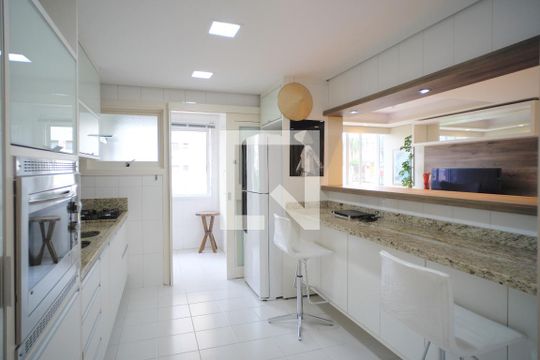 Cozinha de apartamento à venda com 2 quartos, 89m² em Mont Serrat, Porto Alegre