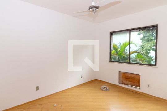 Quarto 1 de apartamento à venda com 2 quartos, 56m² em Irajá, Rio de Janeiro