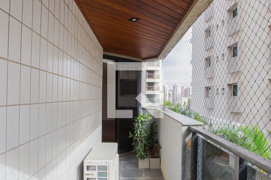 Sacada de apartamento para alugar com 3 quartos, 190m² em Perdizes, São Paulo