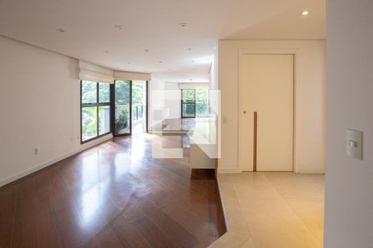 Apartamento para alugar com 3 quartos, 190m² em Perdizes, São Paulo