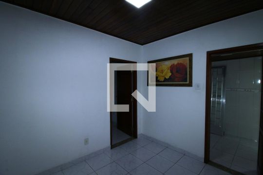 Sala de estar de casa à venda com 4 quartos, 135m² em Parada de Lucas, Rio de Janeiro