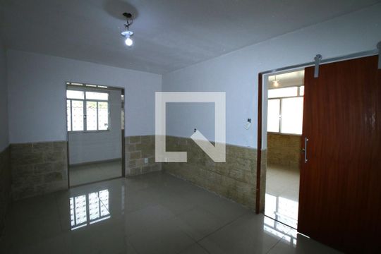Quarto 1 de casa à venda com 4 quartos, 135m² em Parada de Lucas, Rio de Janeiro