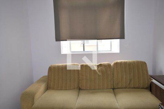 Quarto 2 de apartamento à venda com 2 quartos, 45m² em Centro, Contagem
