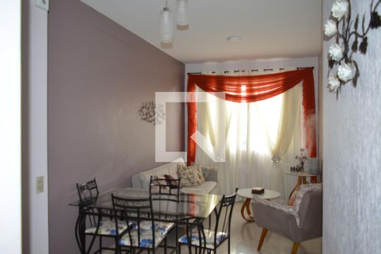 Sala de apartamento à venda com 2 quartos, 45m² em Centro, Contagem