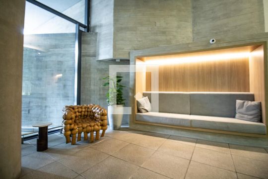 Área comum - Living de entrada  de apartamento à venda com 1 quarto, 38m² em Moema, São Paulo