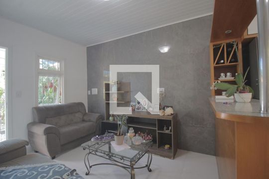 Sala de casa para alugar com 3 quartos, 83m² em Mato Grande, Canoas