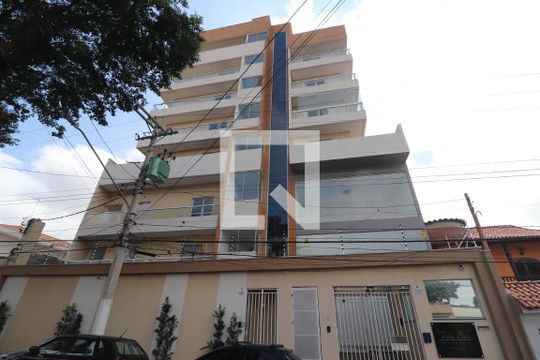 Fachada de kitnet/studio para alugar com 0 quarto, 40m² em Vila Granada, São Paulo