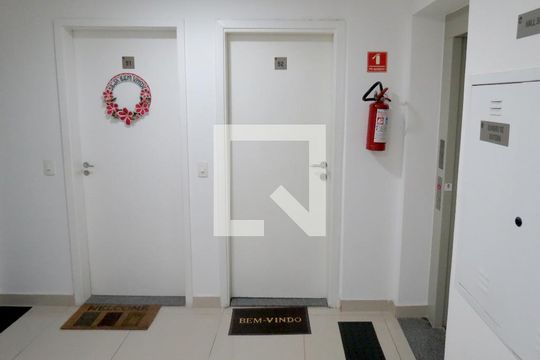 Entrada Apartamento de apartamento à venda com 2 quartos, 56m² em Vila Mangalot, São Paulo