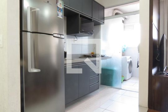 Cozinha de apartamento à venda com 2 quartos, 56m² em Vila Mangalot, São Paulo