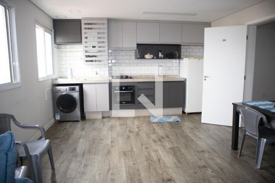 Sala e Cozinha de apartamento à venda com 2 quartos, 43m² em Vila Gustavo, São Paulo
