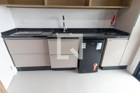 Sala/Cozinha de apartamento para alugar com 1 quarto, 24m² em Novo Mundo, Curitiba