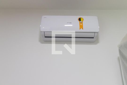 Ar condicionado de apartamento para alugar com 1 quarto, 24m² em Novo Mundo, Curitiba