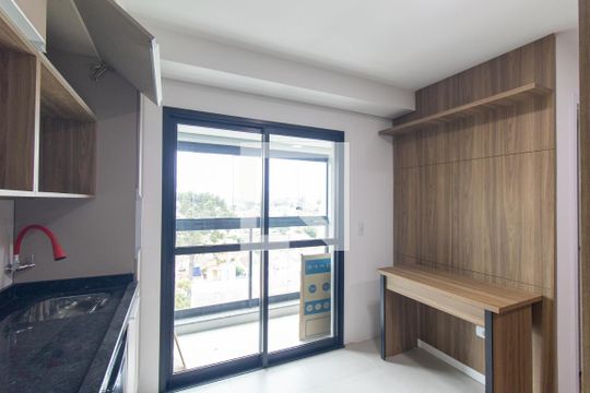 Sala/Cozinha de apartamento para alugar com 1 quarto, 24m² em Novo Mundo, Curitiba