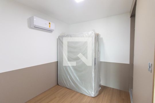 Quarto  de apartamento para alugar com 1 quarto, 24m² em Novo Mundo, Curitiba