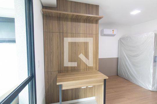 Sala/Cozinha de apartamento para alugar com 1 quarto, 24m² em Novo Mundo, Curitiba
