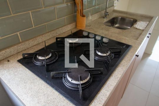 Cozinha de apartamento para alugar com 2 quartos, 38m² em Colônia (zona Leste), São Paulo