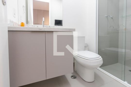 Banheiro de kitnet/studio à venda com 1 quarto, 33m² em Vila Cordeiro, São Paulo