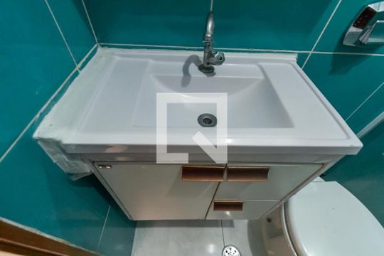 Banheiro de casa para alugar com 2 quartos, 86m² em Vila Netuno, São Bernardo do Campo