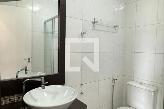 Banheiro Social de apartamento para alugar com 3 quartos, 117m² em Jardim Sao Luiz, Barueri