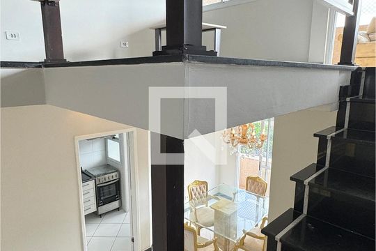 Escada de apartamento para alugar com 3 quartos, 117m² em Jardim Sao Luiz, Barueri