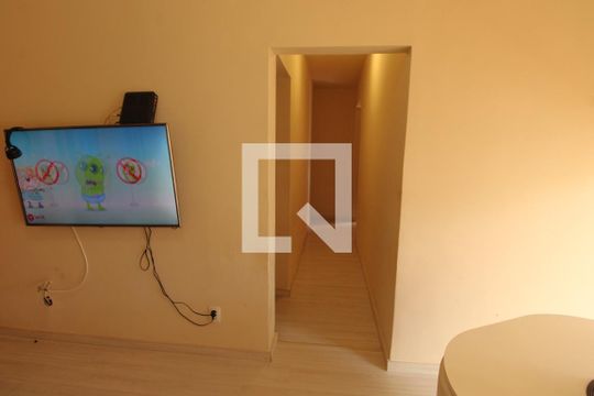 Corredor de apartamento para alugar com 2 quartos, 65m² em Abolição, Rio de Janeiro