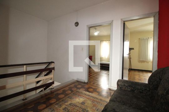 Corredor de casa à venda com 4 quartos, 360m² em Vila Salete, São Paulo