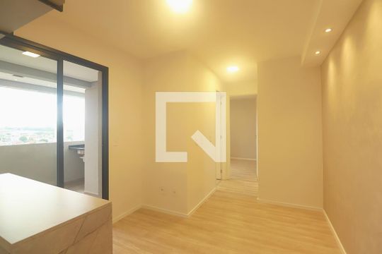 Sala de apartamento à venda com 2 quartos, 40m² em Parque Erasmo Assunção, Santo André